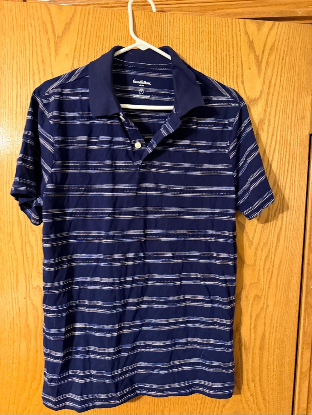 2 polos. 1 Goodfellow & Co and 1 C & C
